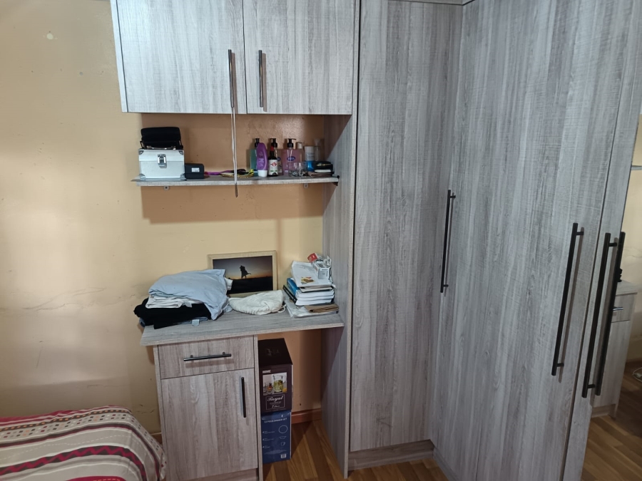 3 Bedroom Property for Sale in Mandela Park Western Cape